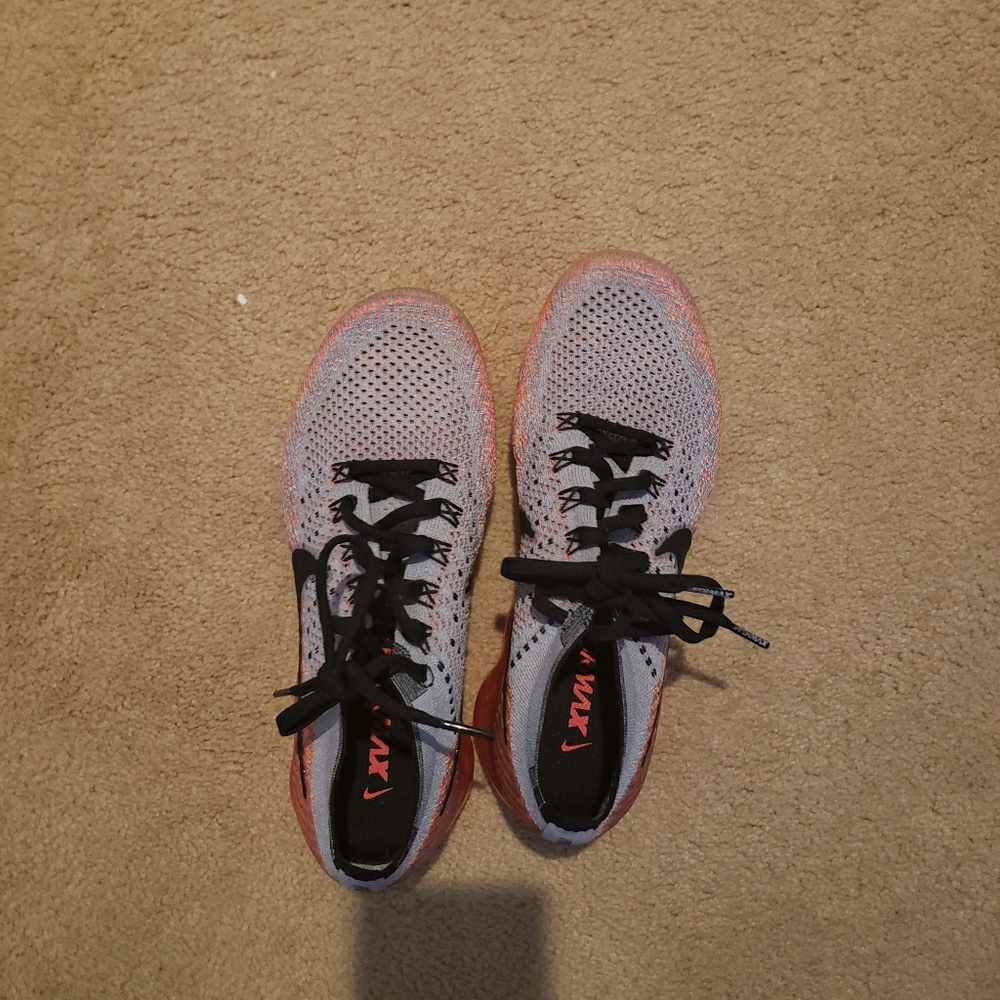 Nike - Picture 4 of 4